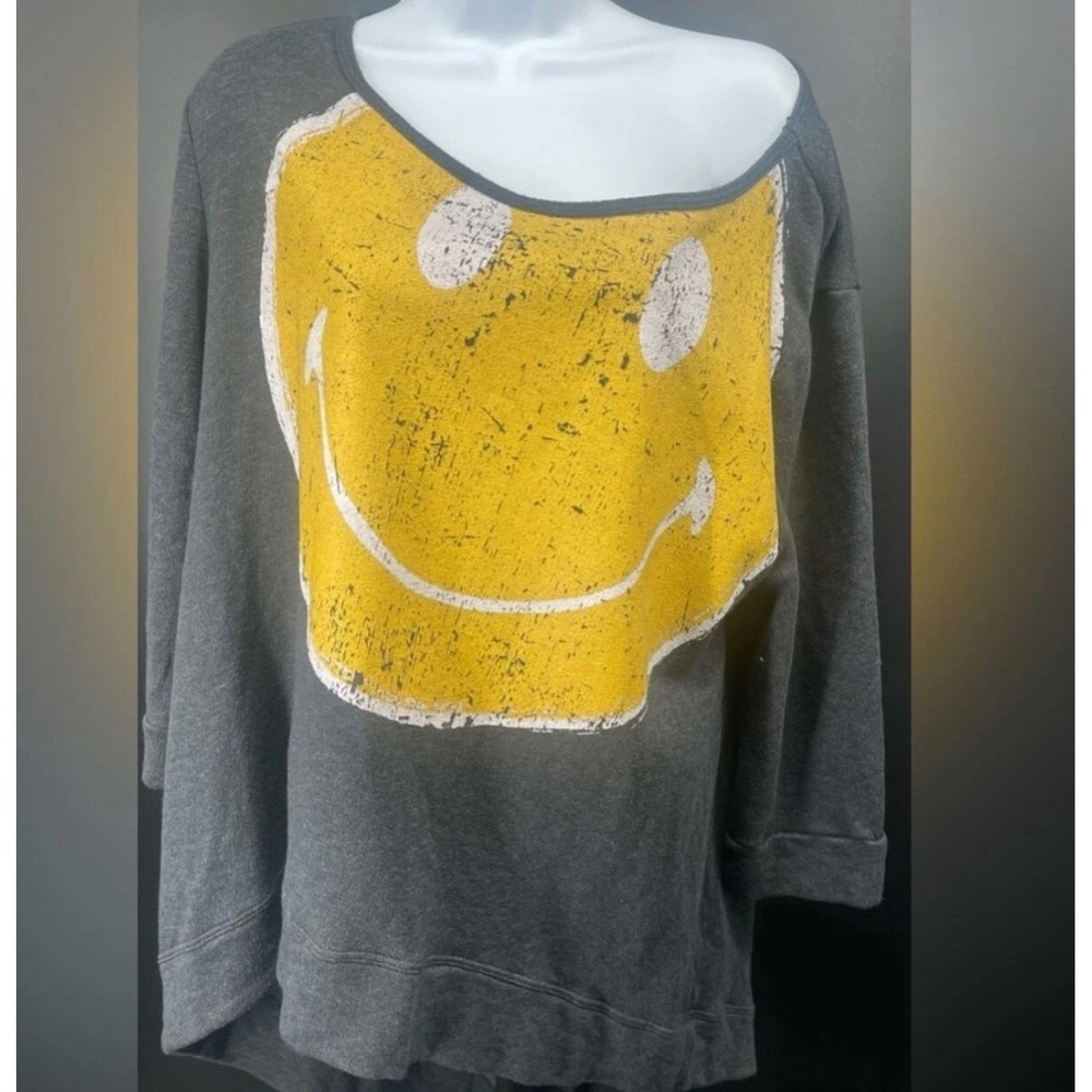 T-Party Smiley Face Graphic Sweatshirt Open Draped Back Gray Yellow small NWT
